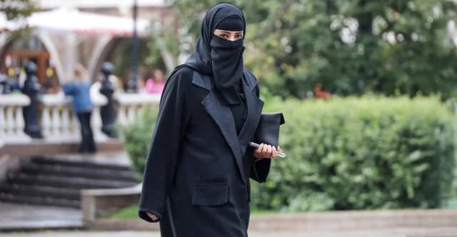 Dos escenarios para la prohibición del burka en Grecia