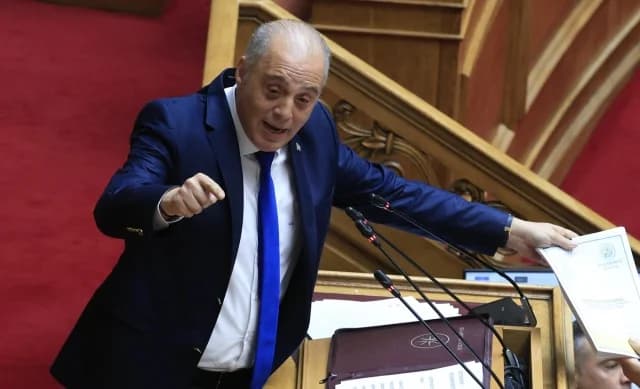 Βελόπουλος: Εξύμνηση της Χούντας για τις εξορύξεις