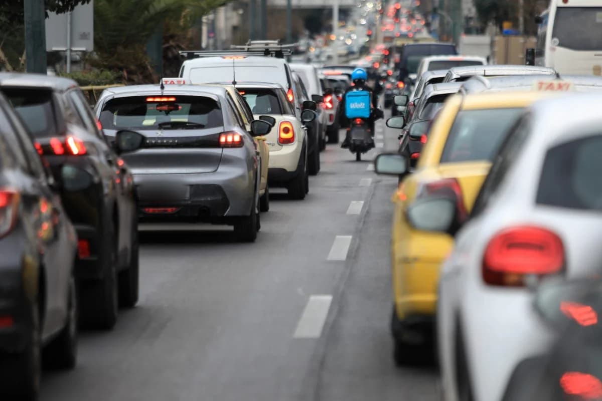 Παράταση για ανανέωση αδειών κυκλοφορίας μέχρι 31 Μαρτίου