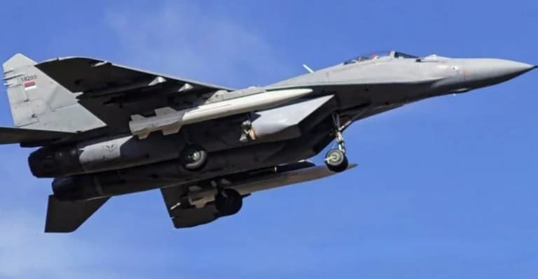 Serbia adquiere misiles supersónicos chinos CM-400 AKG