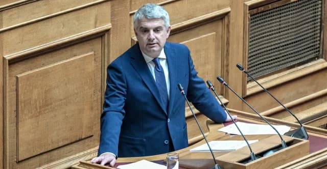 Odysseas Konstantinoupolos tritt als Abgeordneter zurück und gibt Sitz an PASOK zurück