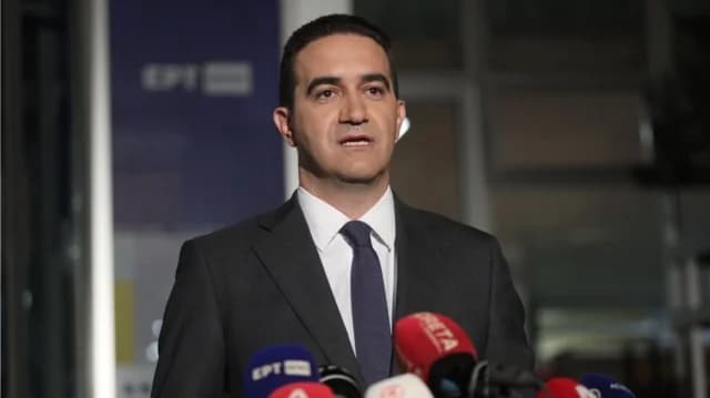 M. Katrinis: Internal focus does not help PASOK