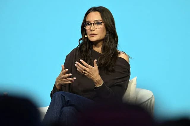 Emma Heming Willis gründet einen Fonds für Demenzpfleger