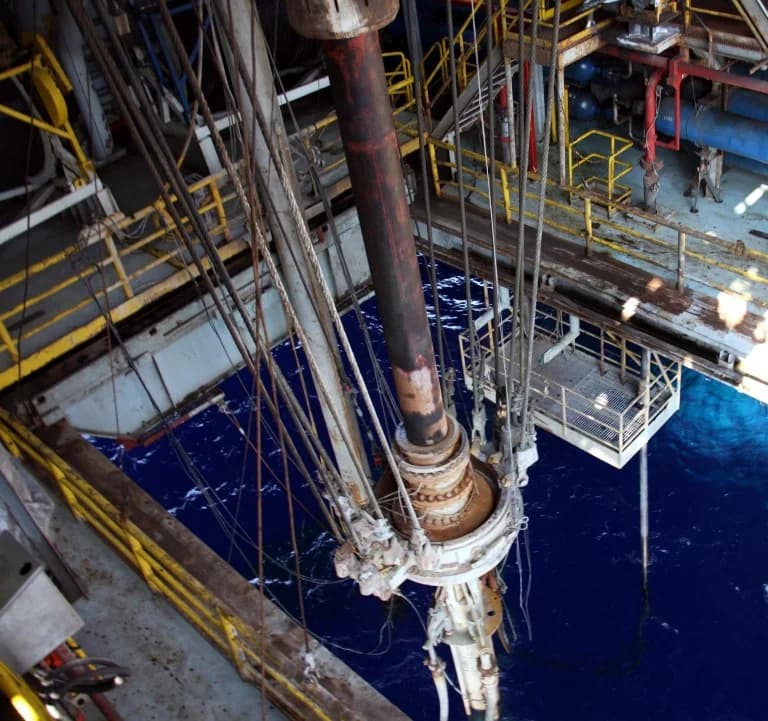 Griechenland ratifiziert Energieabkommen mit Chevron & HELLENiQ Energy für Kohlenwasserstoffe