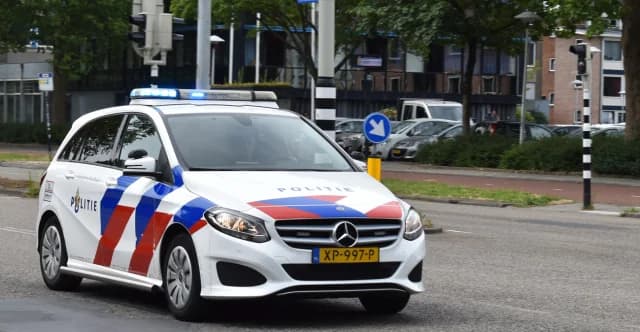 Explosión en escuela judía en Ámsterdam