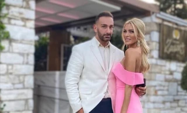 Nikos Koklonis sobre Katerina Kainourgiou: "Nos encontramos, fue un momento intenso"