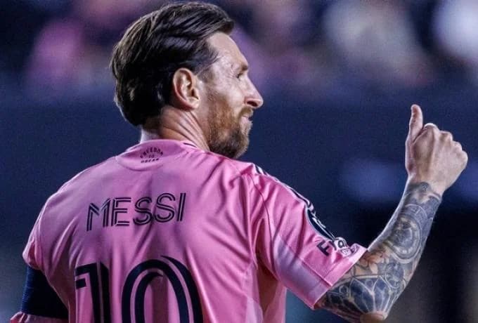 Unique Birthday Cake for Lionel Messi