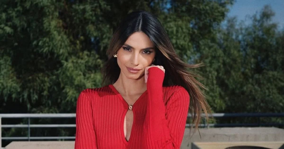Angelos Bratis to Design Iliana Papageorgiou's Wedding Dress