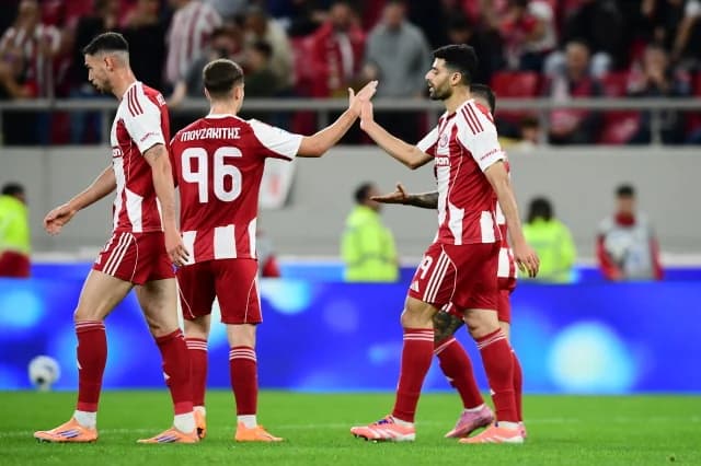 Mouzakitis agradece a Taremi por cederle el penalti