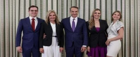 Sofia Mitsotaki: Publica billete de regreso desde Omán tras informes