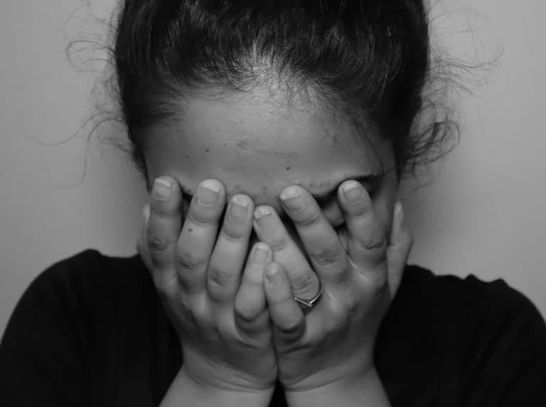 Kreta: Zehn Verhaftungen im Fall einer Gruppenvergewaltigung eines behinderten Minderjährigen