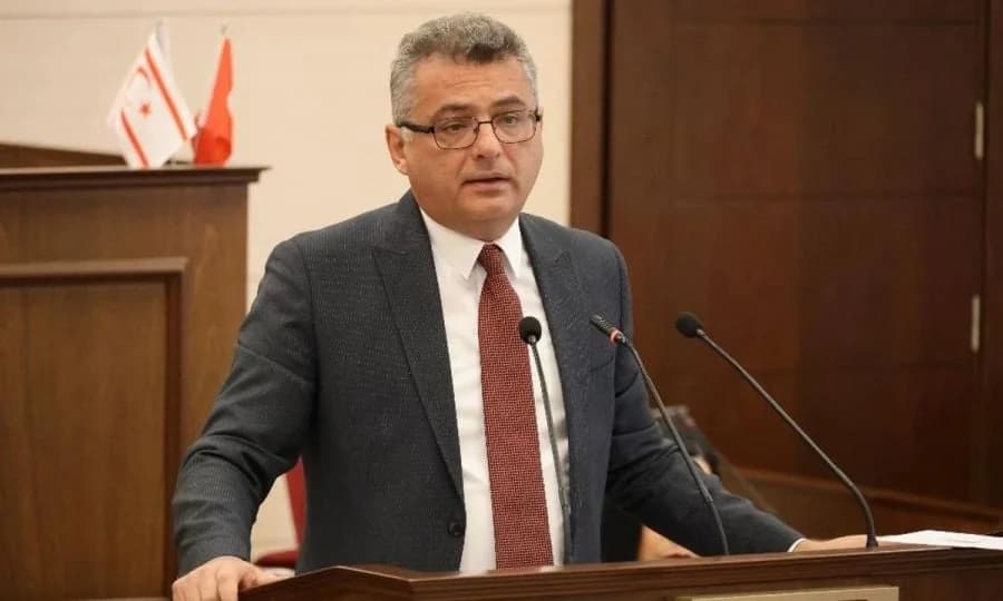 Эрхюрман критикует иностранное военное присутствие на Кипре