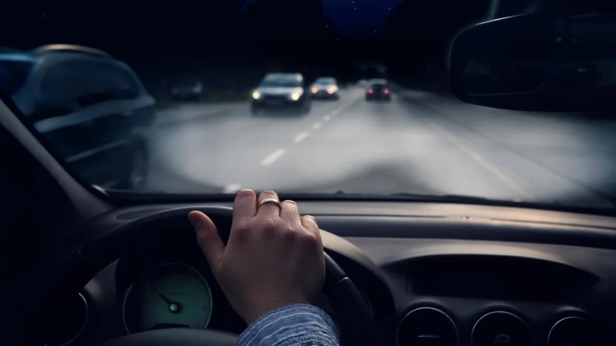 Fahrer aufgepasst! Gefährliche Straße nach Felssturz (BILD)