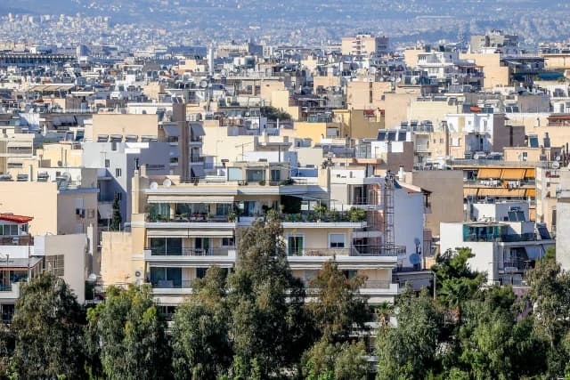Πιο γρήγορες μεταβιβάσεις ακινήτων μέσω συμβολαιογράφων