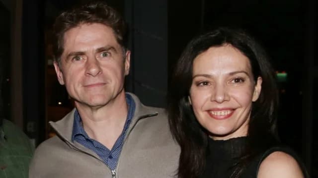 Dimitris Lalos y Marilita Lampropoulou en la presentación del libro de Spyros Petroulakis