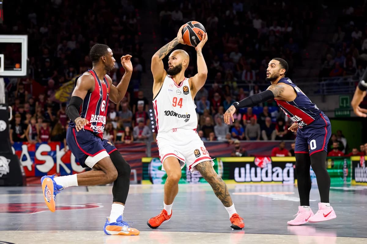 Schiedsrichter für das Spiel Olympiacos gegen Baskonia bekannt gegeben
