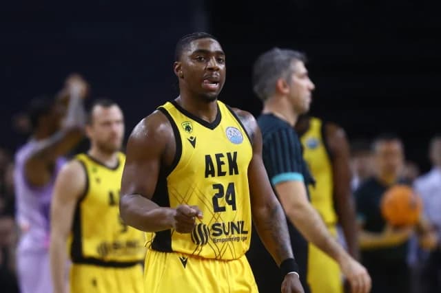 El AEK asegura el primer puesto en la BCL con una victoria en la prórroga contra el Alba Berlín
