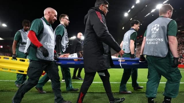 Σοβαρός τραυματισμός του Νόα Λανγκ στο Άνφιλντ: Φόβοι για ακρωτηριασμό