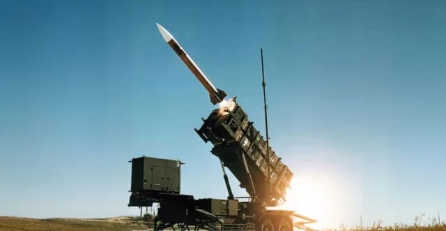 Misiles Patriot griegos interceptan misiles balísticos iraníes en Arabia Saudita