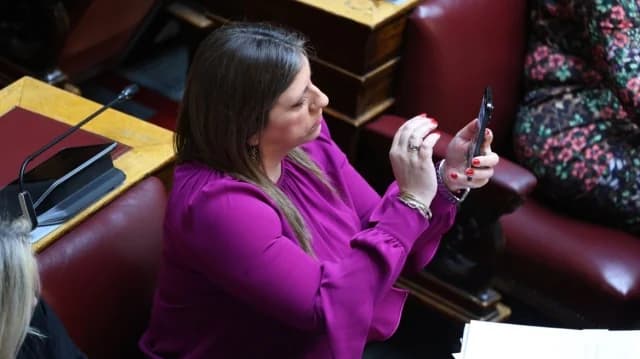 Βουλή: Απαγόρευση βιντεοσκοπήσεων στην Ολομέλεια μετά το επεισόδιο Κωνσταντοπούλου-Γεωργιάδη