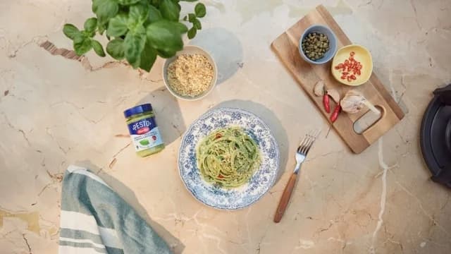 Cremiges Pesto Barilla Basilico mit Mozzarella di Bufala Campana DOP