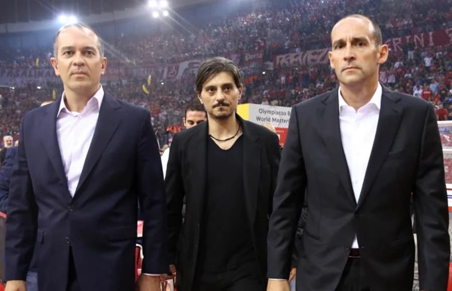 Steve Kerr elogia a Ömer Yurtseven tras su debut en la NBA