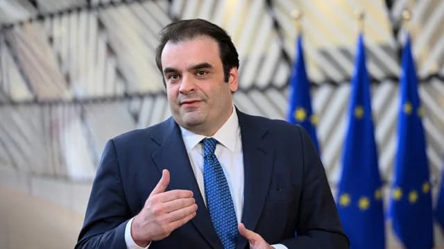 Πιερρακάκης: «Πολύ νωρίς για μέτρα μείωσης των τιμών ενέργειας»