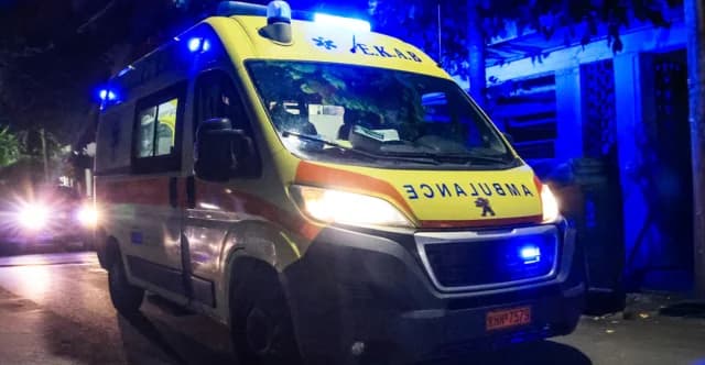 Γέννησε σε ασθενοφόρο στο Ηράκλειο και μεταφέρθηκε στο ΠΑΓΝΗ