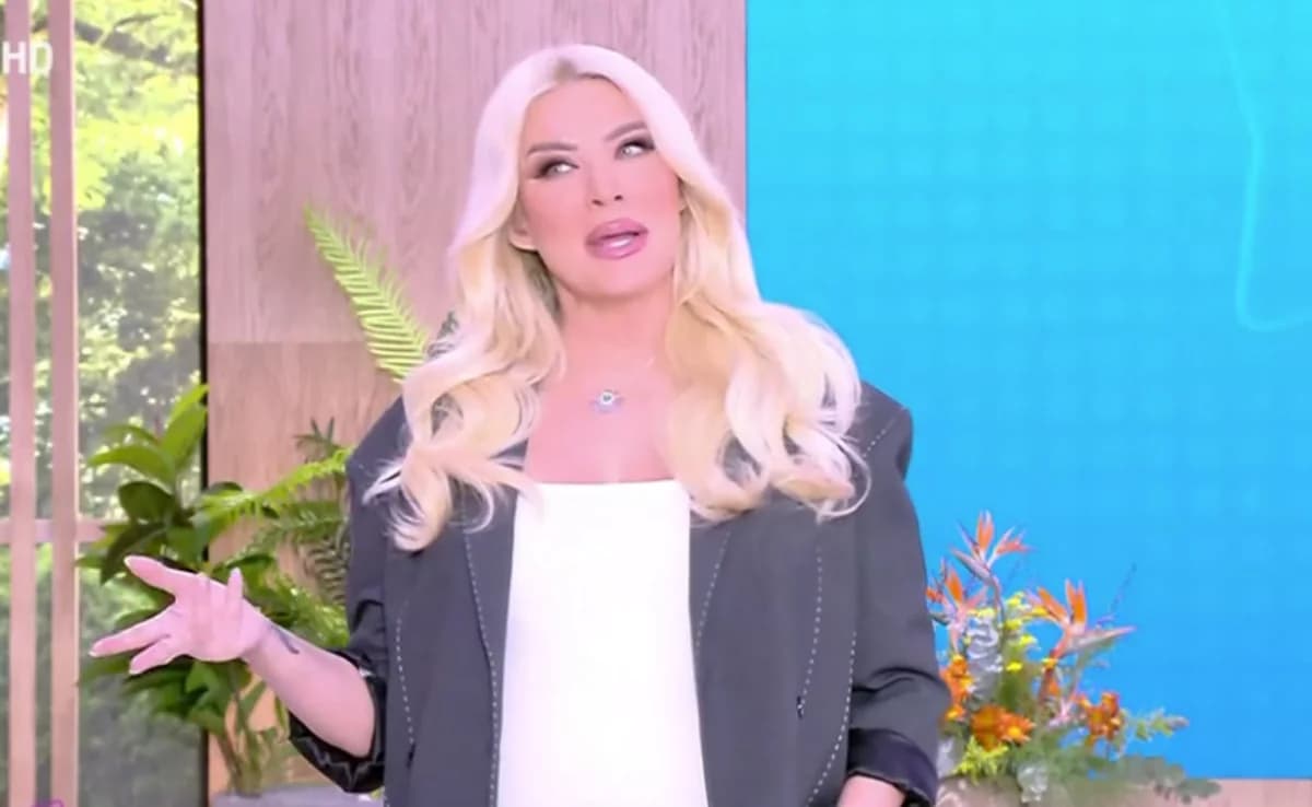 Κατερίνα Καινούργιου: Λιγούρα για λαγάνα on air