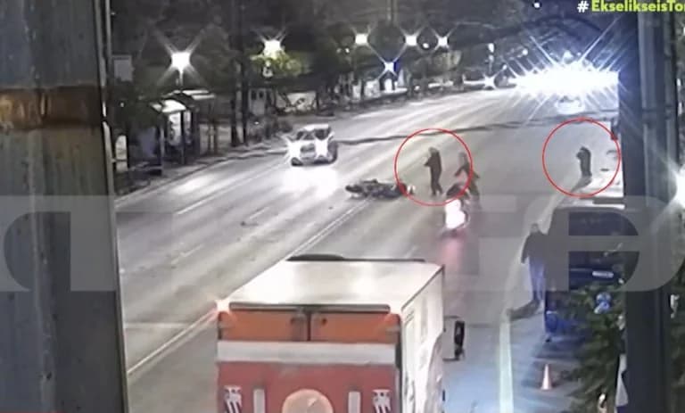 Νέο βίντεο από το τροχαίο δυστύχημα έξω από τη Βουλή