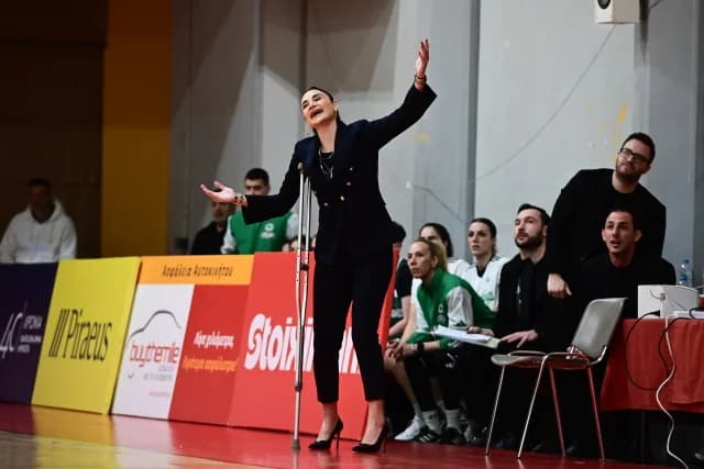Panathinaikos: Erdem Arrives at SEF on Crutches, but with Heels