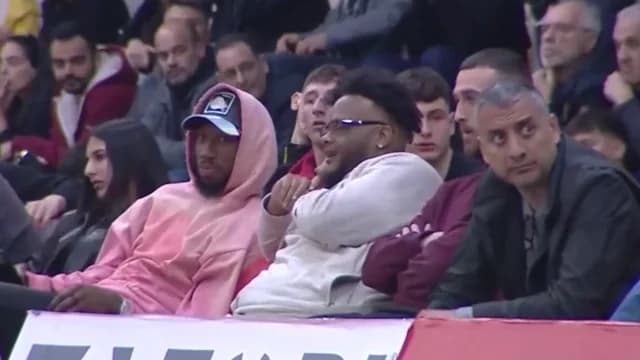 Χολ και Νετζήπογλου παρακολούθησαν το ντέρμπι Ολυμπιακός - Παναθηναϊκός