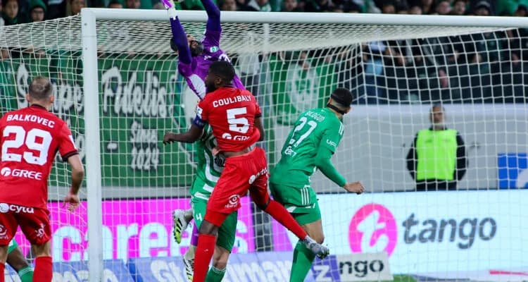 Aris vs. Omonia: Empate 2-2 en un Emocionante Derbi