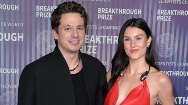 Charlie Puth und seine Frau begrüßen ihr erstes Kind