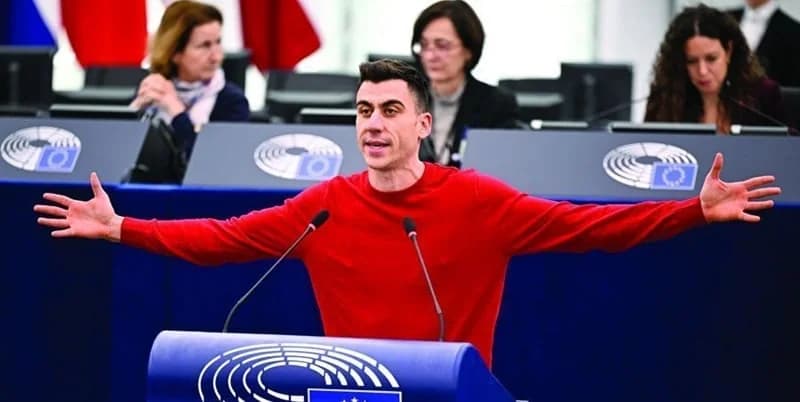 Φειδίας Παναγιώτου: «Μου χρωστά λεφτά το Ευρωκοινοβούλιο»