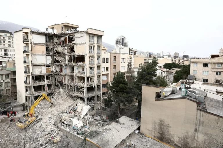 איראן: התקפות על תשתיות אנרגיה נמשכות למרות טענות טראמפ