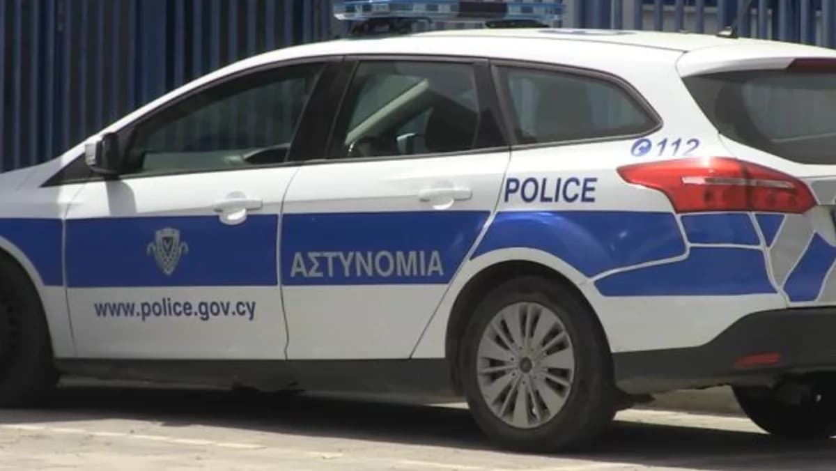 Larnaca: Man Arrested for Threatening Women with Knife