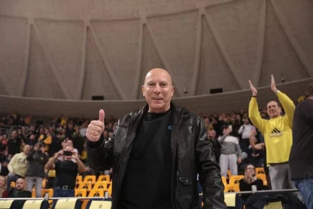 ניקוס גאליס: איחולי יום הולדת לאריס סלוניקי