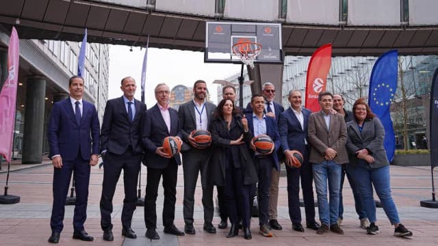 EuroLeague besucht Europäisches Parlament: Pappas und Sfairopoulos anwesend
