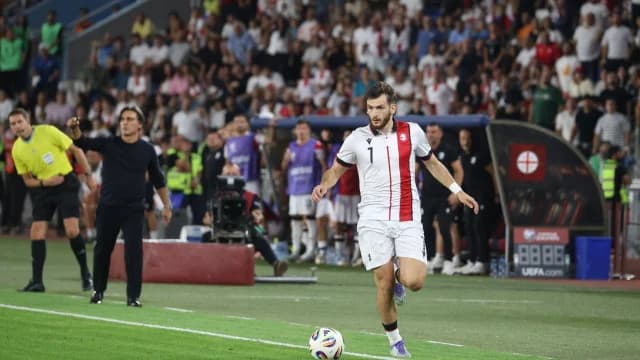 Arsenal hat Khvicha Kvaratskhelia im Visier