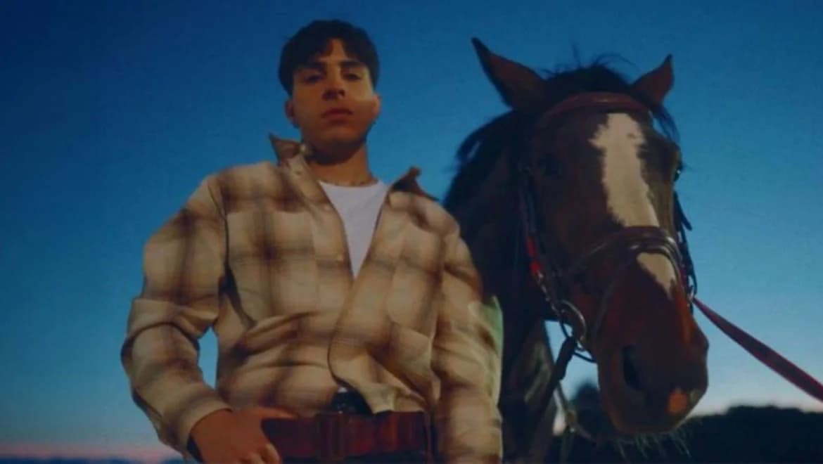 Zaf: Εντυπωσιακό music video για το «Αστείο»
