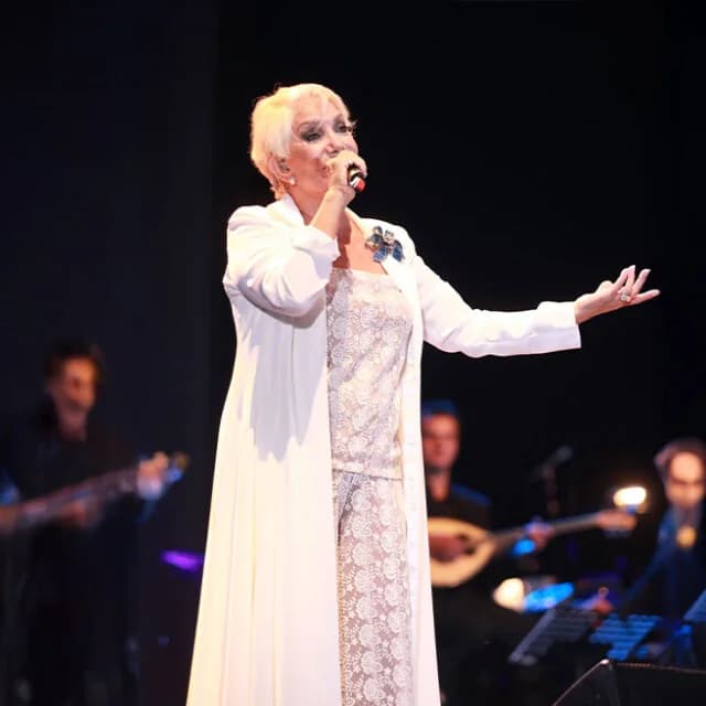 Маринелла: Нерассказанные истории легендарной греческой певицы