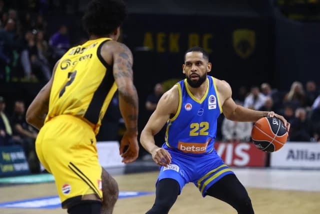 AEK - Peristeri 64-74: Peristeri gewinnt in Ano Liosia