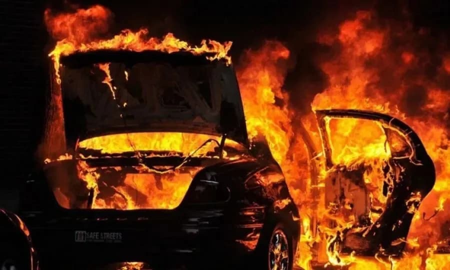 Limassol: Two Arrests for Arson of Rental Vehicle