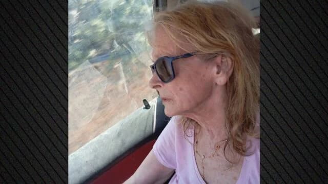 Rara foto de Nora Valsami compartida por su hijo