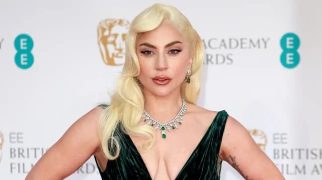 Lady Gaga 与未婚夫 Michael Polansky 庆祝 40 岁生日