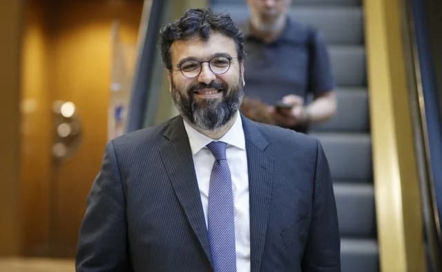 Βασιλειάδης: «Να διαλυθούν ΣΥΡΙΖΑ και Νέα Αριστερά»