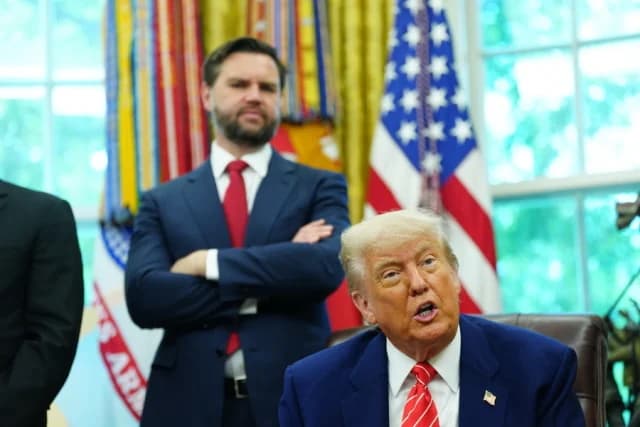 Reuters: Трамп добивается прекращения огня при условии открытия Ормузского пролива