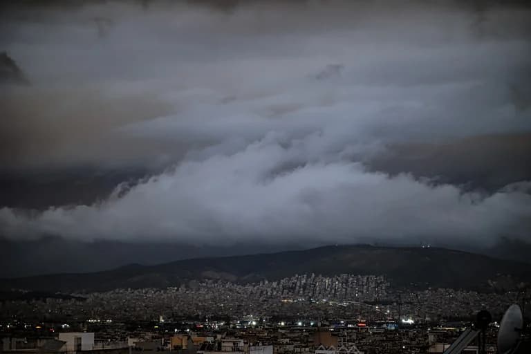 Tormenta 'Erminio': Clima Severo en Toda Grecia