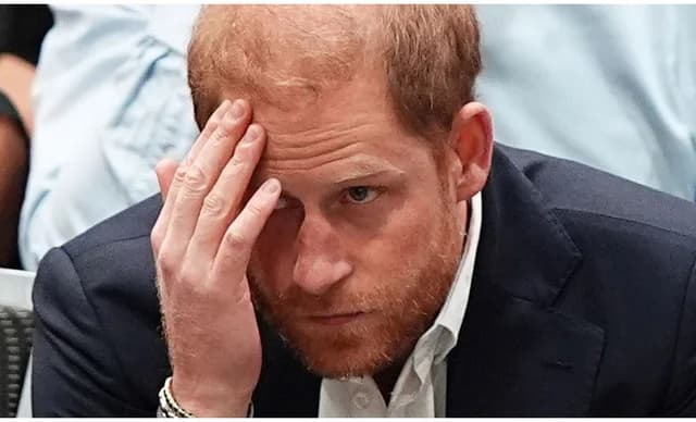 Πρίγκιπας Harry: Ερωτικά μηνύματα προς δημοσιογράφο στο φως